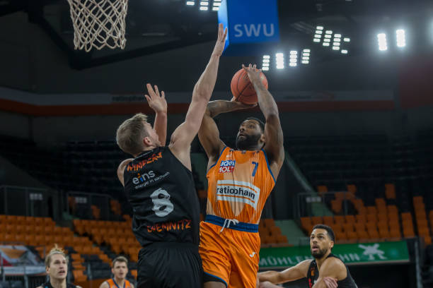 额根据父母 额根据父母