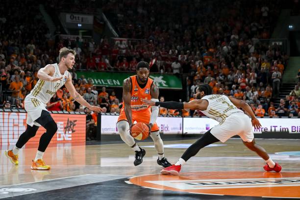 而是围绕国 而是围绕国